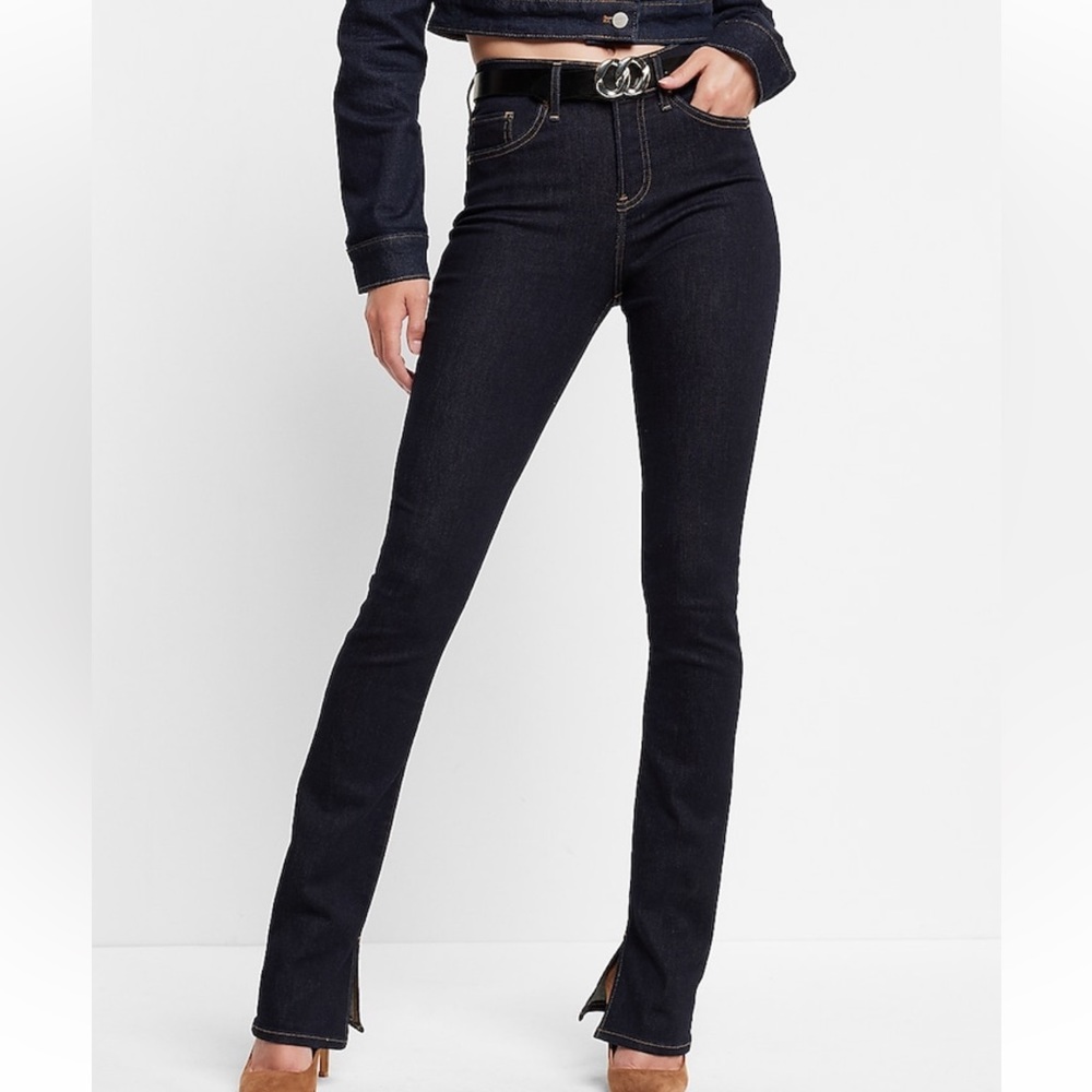 Brand new Express mid-rise dark rinse  jeans 2023
